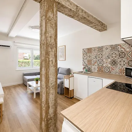 El Pico De Santillana - Parking Privado - Aire Acondicionado - Bbq - Jardines - Wifi Apartment *