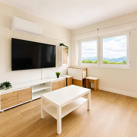 El Pico De Santillana - Parking Privado - Aire Acondicionado - Bbq - Jardines - Wifi Apartment *